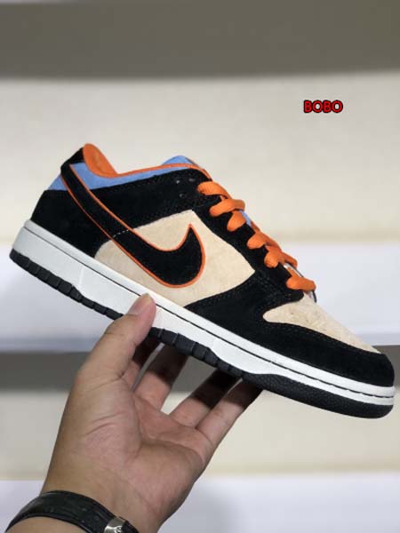 新作入荷Air Jordan 1 Low NIKEスニーカー...