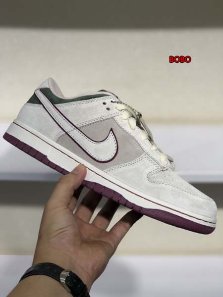 新作入荷Air Jordan 1 Low NIKEスニーカー...