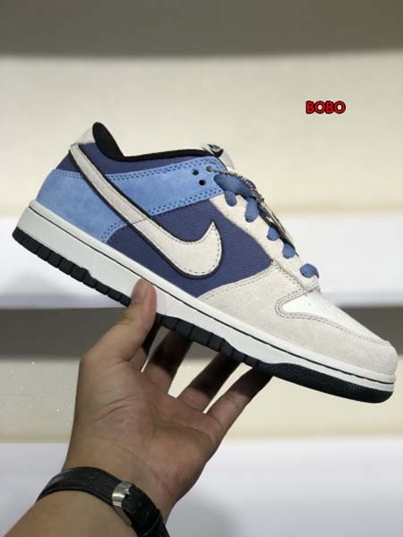 新作入荷Air Jordan 1 Low NIKEスニーカー...