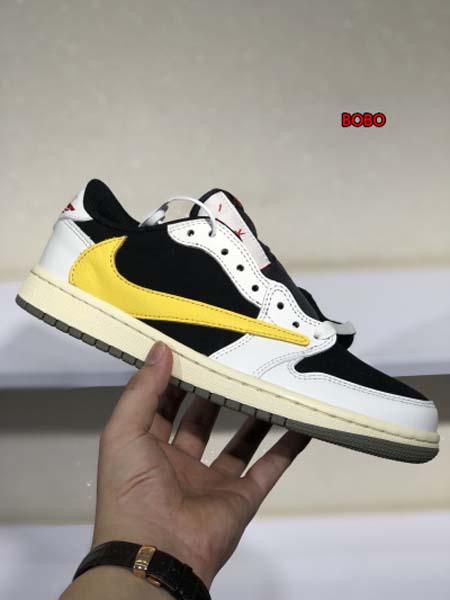 新作入荷Air Jordan 1 Low NIKEスニーカー...