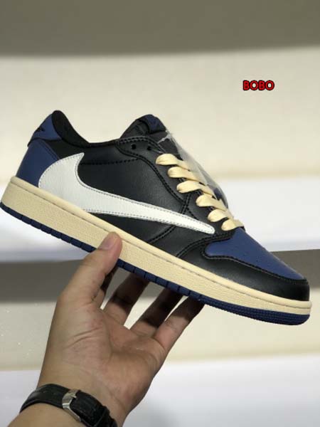 新作入荷Air Jordan 1 Low NIKEスニーカー...