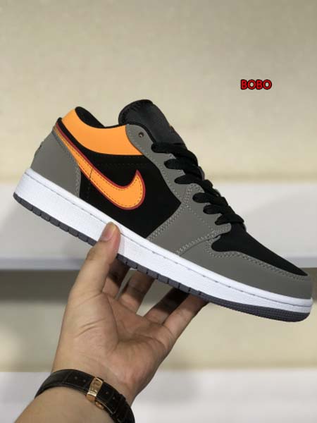 新作入荷Air Jordan 1 Low NIKEスニーカー...