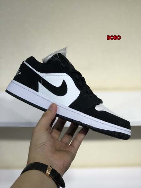 新作入荷Air Jordan 1 Low NIKEスニーカー...