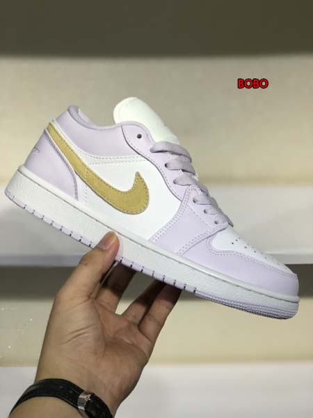 新作入荷Air Jordan 1 Low NIKEスニーカー...