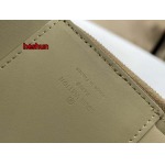 原版復刻秋冬新品入荷M81740 ルイヴィトンブランドバッグ heshun工場11 x 8.5 x 2 cm