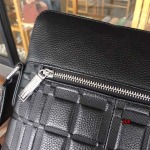 2024年3月18日早春新作入荷バーバリーバッグを斜めにまたぐメンズ jux工場28cm