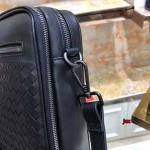 2024年3月18日早春新作入荷Bottega Venetaバッグを斜めにまたぐメンズ jux工場28×23×7cm