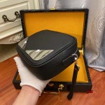 2024年3月18日早春新作入荷FENDIバッグを斜めにまたぐ jux工場24-16-7