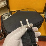 2024年3月18日早春新作入荷FENDIバッグを斜めにまたぐ jux工場24-16-7