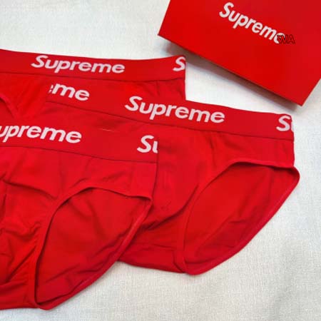 2024年新品人気SUPREME  メンズ 下着一箱ごとに3枚