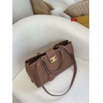 2024年5月29日人気新作入荷 CELINE ブランドバッグ sail工場37.5x22x16