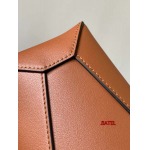 2024年春夏新作入荷高品質 LOEWE バッグ jiatel工場 SIZE:18～12.5～8CM