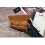 2024年6月3日人気新作入荷LOEWE 財布 yue工場19*10*3.5