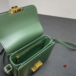 2024年6月5日人気新作入荷 CELINE バッグqb工場18CM