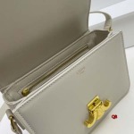 2024年6月5日人気新作入荷 CELINE バッグqb工場18CM