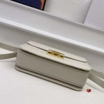 2024年6月5日人気新作入荷 CELINE バッグqb工場22CM