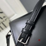 2024年6月5日人気新作入荷 CELINE バッグqb工場18cm