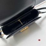 2024年6月5日人気新作入荷 CELINE バッグqb工場18cm