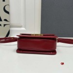 2024年6月5日人気新作入荷 CELINE バッグqb工場18cm