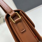 2024年6月5日人気新作入荷 CELINE バッグqb工場18cm