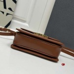 2024年6月5日人気新作入荷 CELINE バッグqb工場18cm