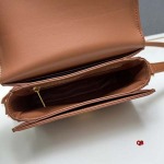 2024年6月5日人気新作入荷 CELINE バッグqb工場18cm