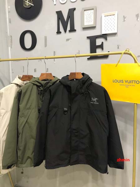 2024年7月25日新品入荷ARCTERYX 突撃衣 zhmin工場