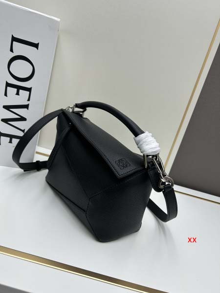 2024年8月1日新品入荷LOEWE バッグ XX工場 SIZE:24-10.5-16cm