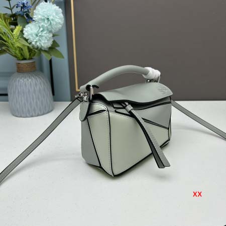 2024年8月1日新品入荷LOEWE  バッグ XX工場 SIZE:18*12.5*8cm