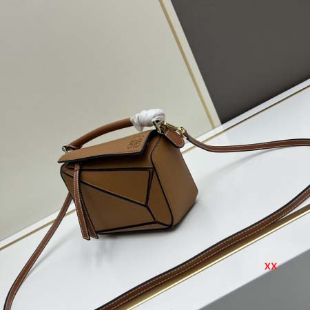 2024年8月1日新品入荷LOEWE バッグ XX工場 SIZE:18*12.5*8cm