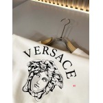 2024年7月30日新品入荷ヴェルサーチ半袖 Tシャツ FF工場