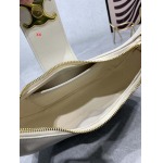 2024年8月1日新品入荷CELINE バッグ XX工場 SIZE:24-14-7CM