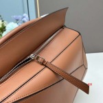 2024年8月1日新品入荷LOEWE バッグ XX工場 SIZE:30*12*19cm