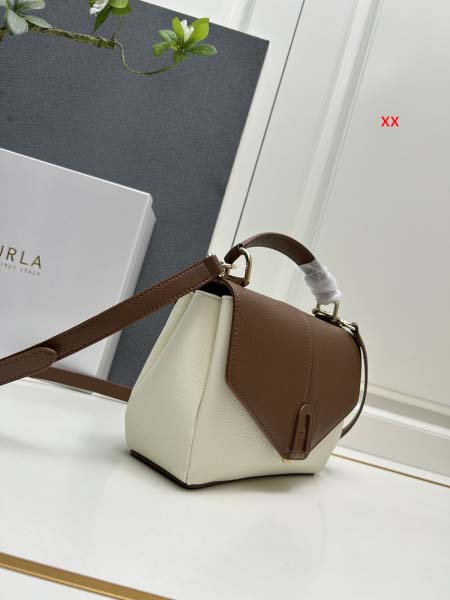 2024年8月2日新品入荷FURLAバッグ XX工場 SIZE:25X17X9.5CM