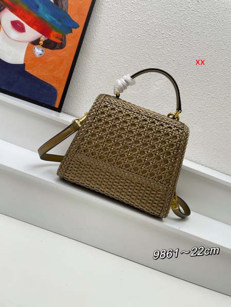 2024年8月2日新品入荷Valentino バッグ XX工場 SIZE:22*17*9cm