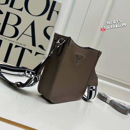 2024年8月2日新品入荷PRADA バッグ XX工場 SIZE:20Ｘ19Ｘ6CM