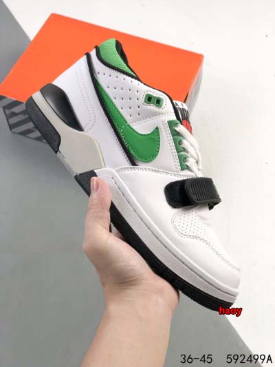 2024年8月28日秋冬新品入荷 NIKE スニーカー haoy工場