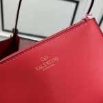 2024年8月1日新品入荷VALENTINO バッグ XX工場 SIZE:41.*25*18cm