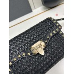 2024年8月2日新品入荷VALENTINORockstudバッグ XX工場 SIZE:22.5*15.5*6cm