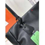 2024年8月2日新品入荷PRADA バッグ XX工場 SIZE:长35-高29-宽15cm