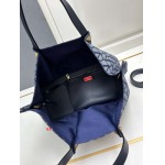 2024年8月2日新品入荷VALENTINO バッグ XX工場 SIZE:35x25x17cm