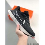 2024年8月28日秋冬新品入荷 NIKE スニーカー haoy工場