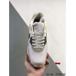 2024年8月28日秋冬新品入荷 NIKE スニーカー haoy工場