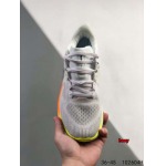 2024年8月28日秋冬新品入荷 NIKE スニーカー haoy工場