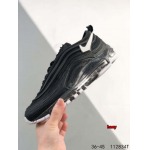 2024年8月28日秋冬新品入荷 NIKE スニーカー haoy工場