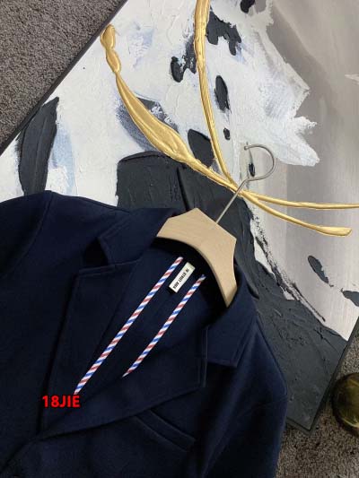 2024年9月12日早秋高品質新品入荷 THOM BROWNE ジャケット 18JIE工場