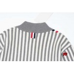 2024年9月5日早秋新品入荷 THOM BROWNE  ニットカーディガンFF工場