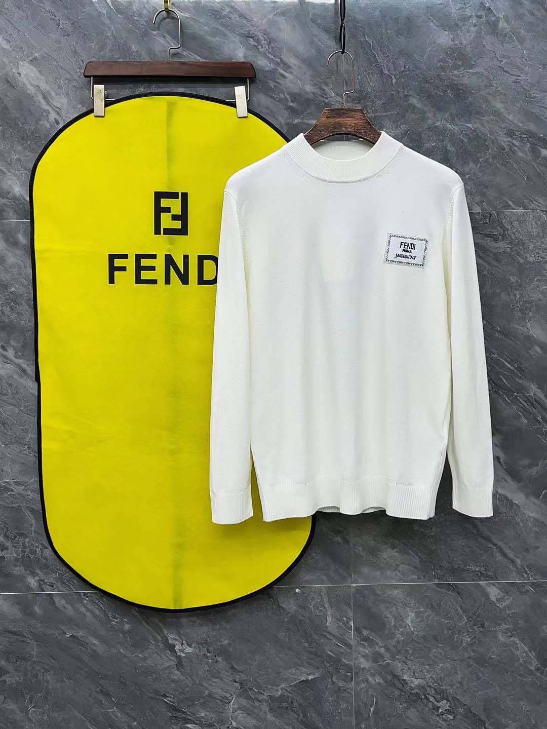 2024年9月25日早秋新品入荷FENDI セーター  DW...