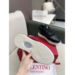 2024年10月8日早秋高品質新品入荷 VALENTINO スニーカー DAM工場35-46