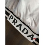 2024年10月8日秋冬高品質新品入荷 PRADA 厚手 ジャケットアウター AIBIN工場